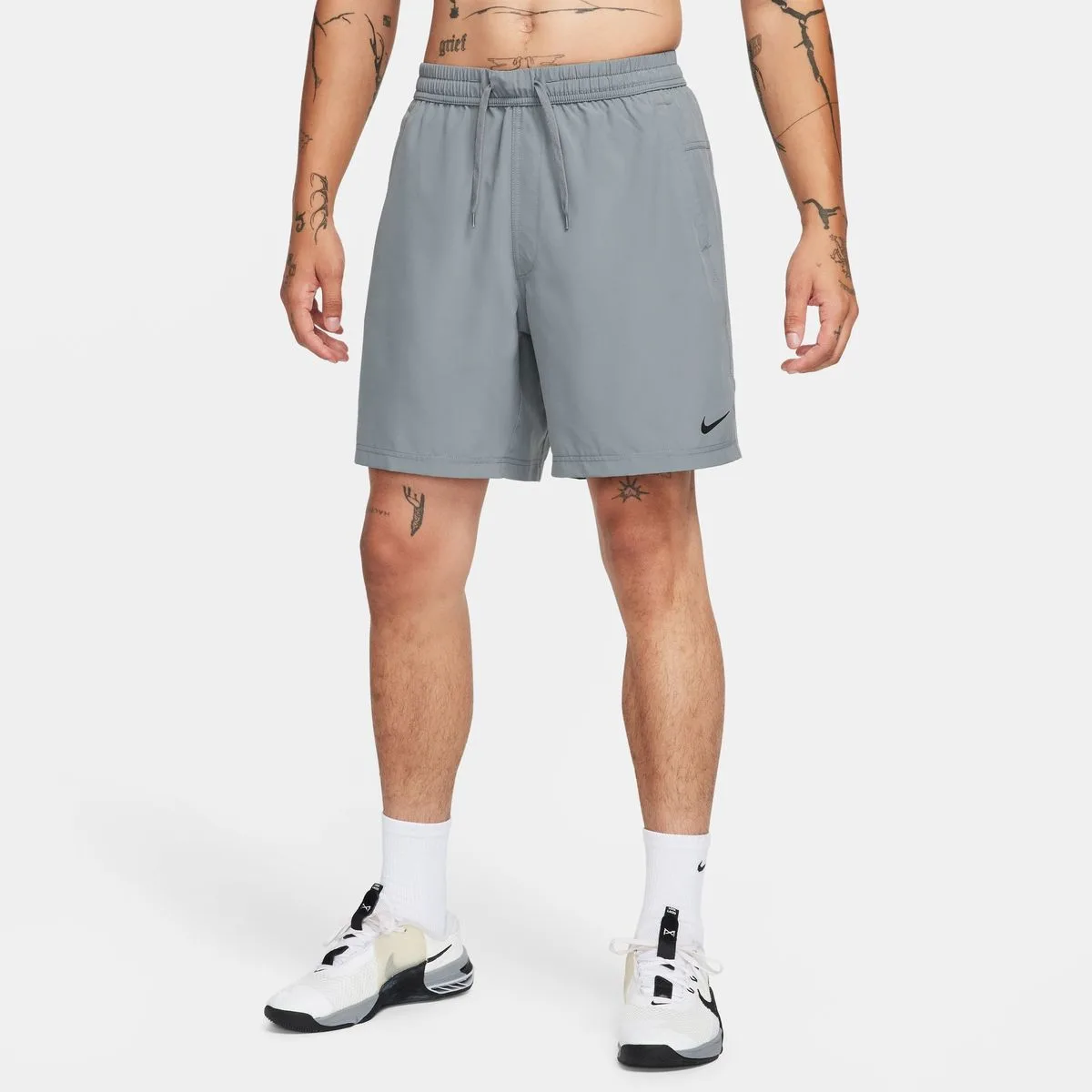 Nike Form Dri-Fit 7" Unlined Versatile Herren Shorts, grau 196976025625