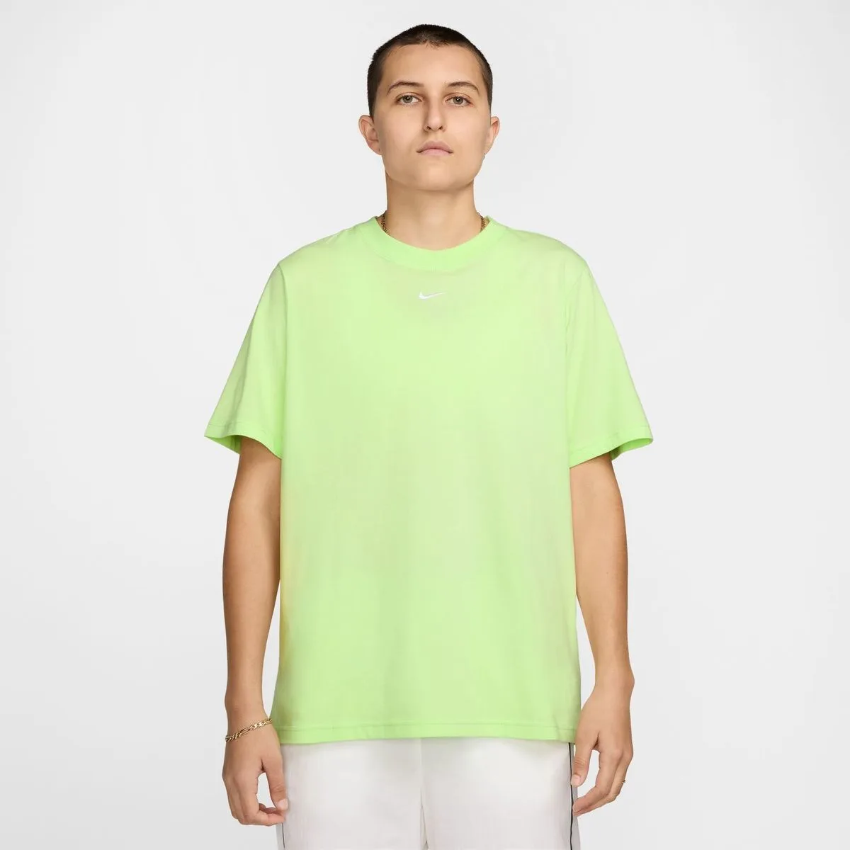 Nike Sportswear Essential Damen T-Shirt, grün 197862234770