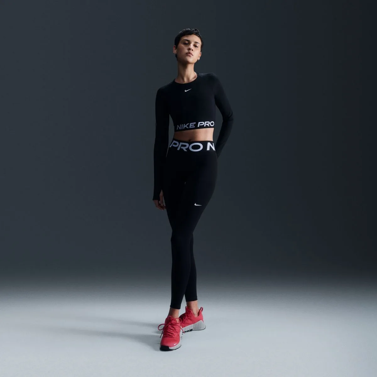 Pro Dri-Fit Cropped Damen Longsleeve, schwarz US: S