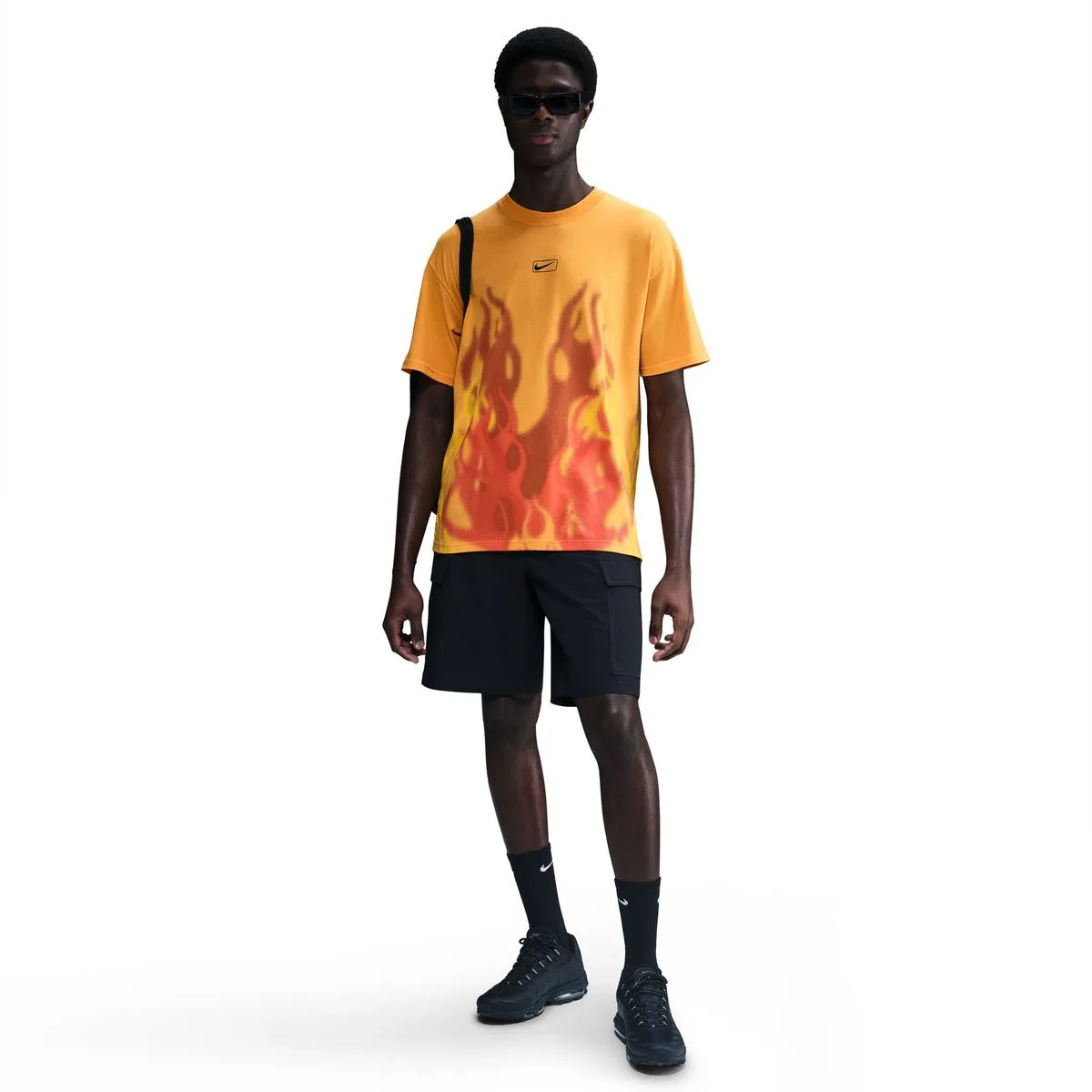 Nike Sportswear Herren T-Shirt, gold