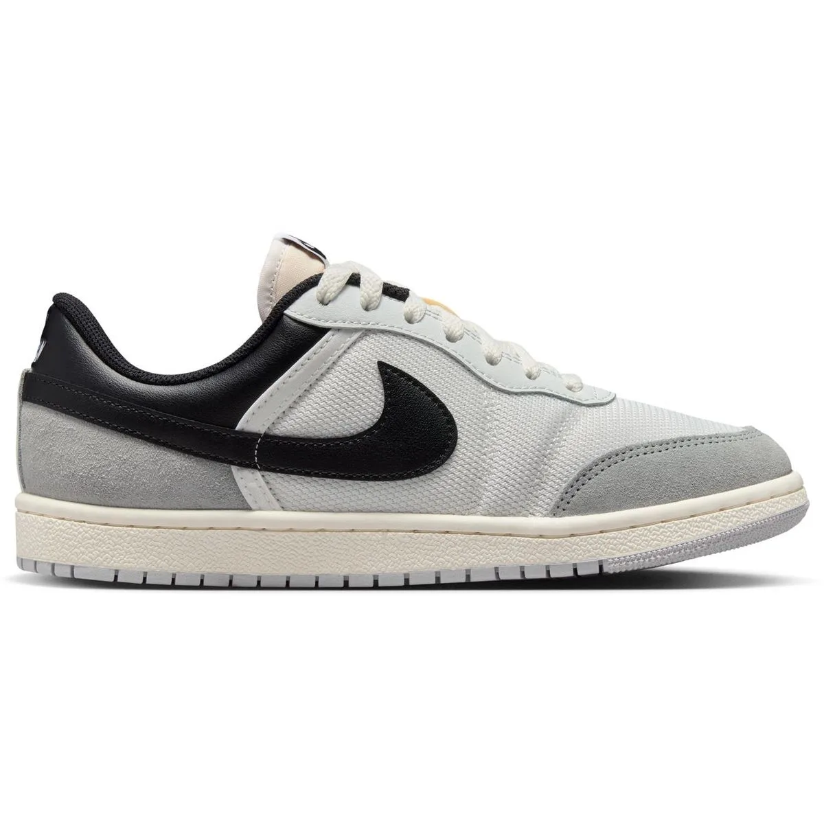 Air Jordan Skyline Low Damen Basketballschuhe, weiß, Größe 40 40