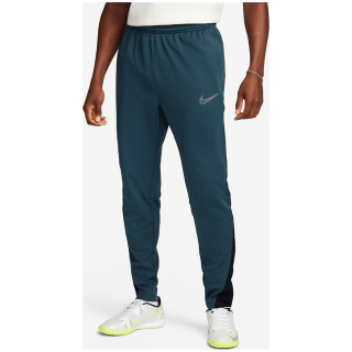 Nike Academy Winter Warrior Therma-Fit Global Football