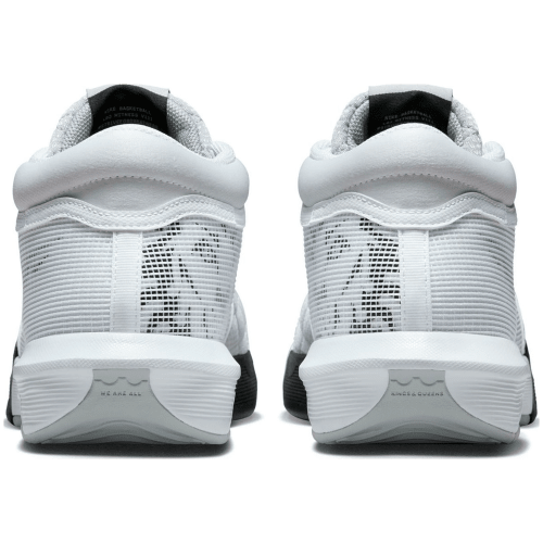 Nike LEBRON WITNESS VIII