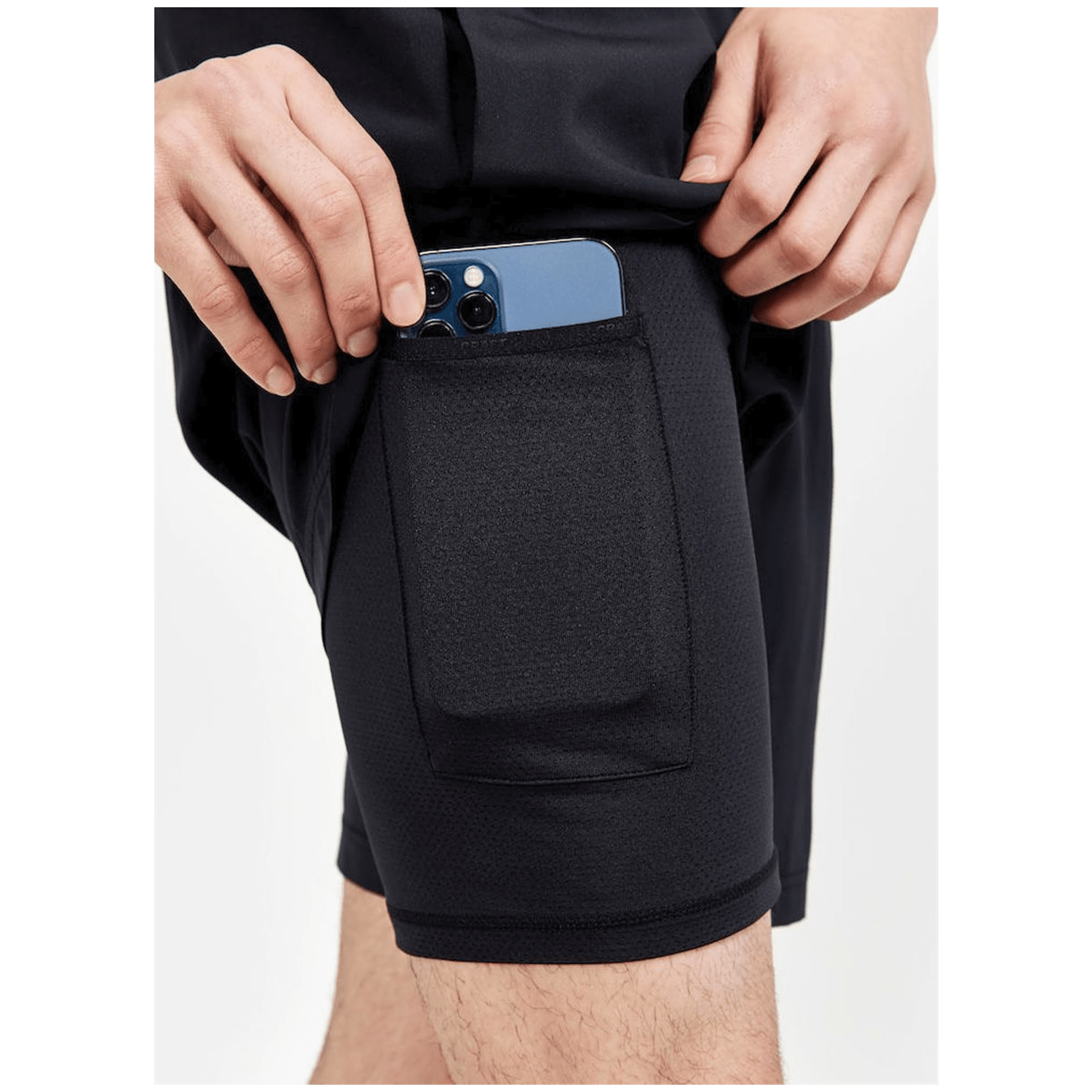 Craft ADV Essence Perforated 2-In-1 Stretch Herren Shorts