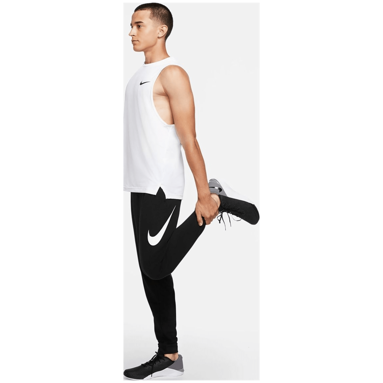 Nike Dri-FIT Tapered Training Herren Trainingshose