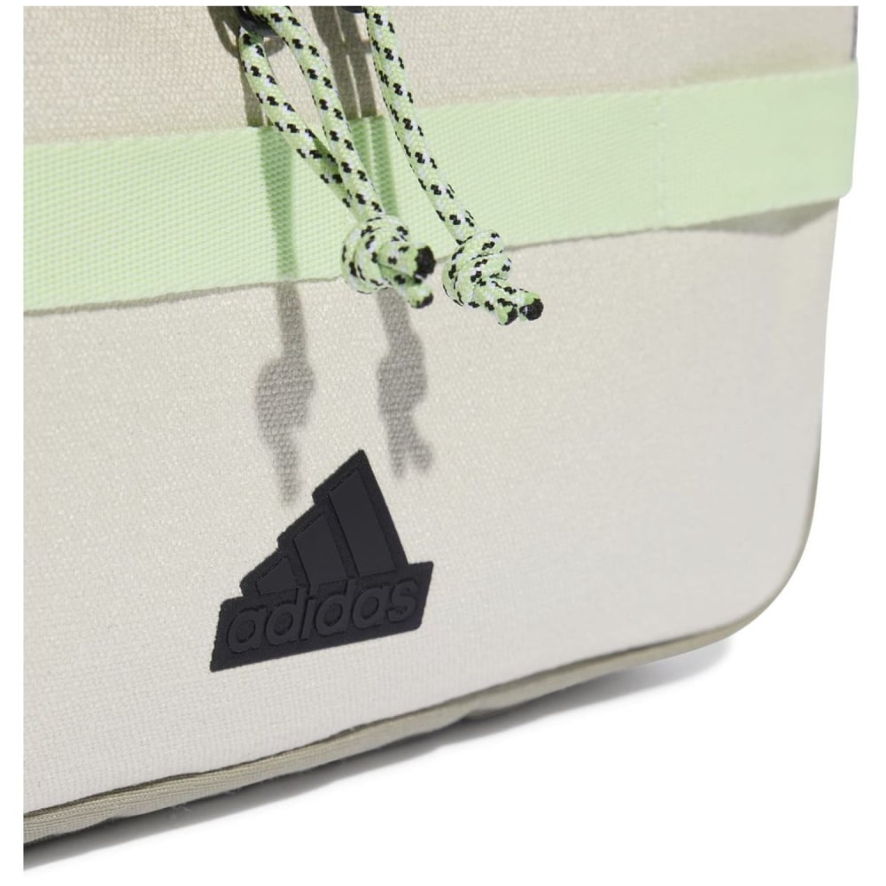 White adidas xplorer outlet