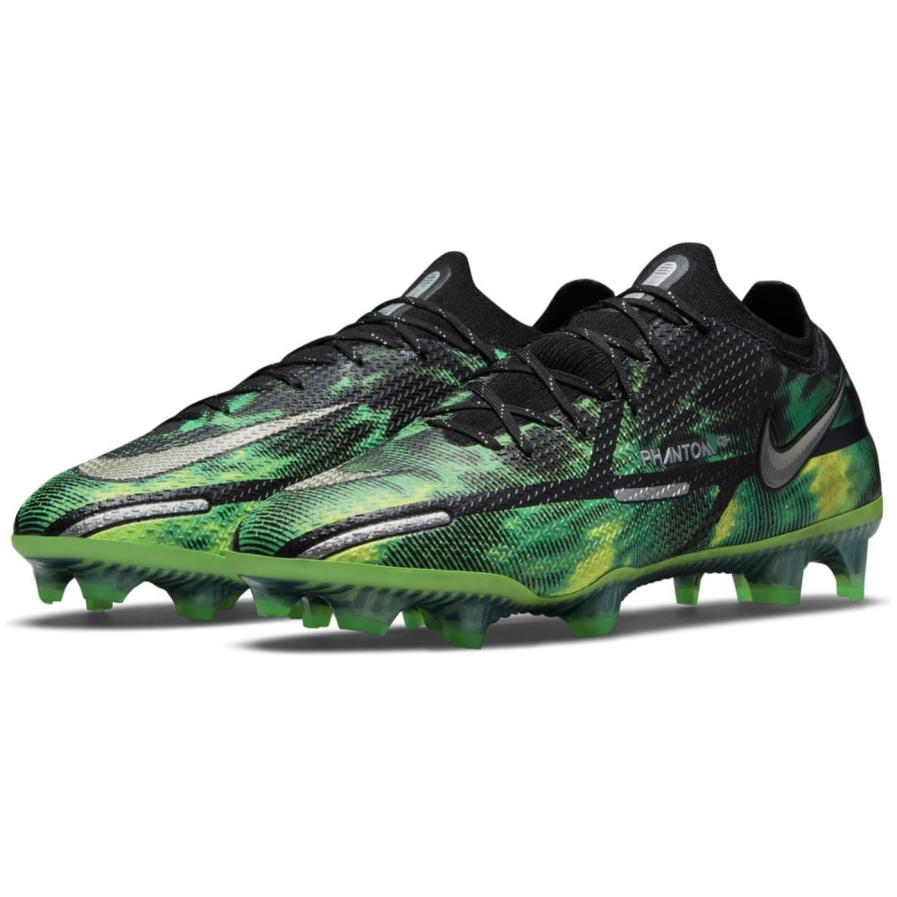 Black and green nike soccer cleats clearance