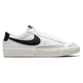 Nike Blazer Low '77s Damen Freizeit-Schuh