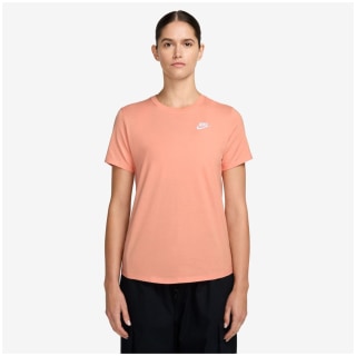Nike Sportswear Club Essentials Damen T-Shirt