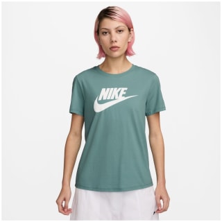 Nike Sportswear Essentials Logo Damen T-Shirt