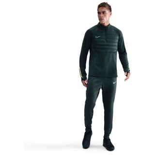 Nike Academy Winter Warrior Therma-Fit 1/2-Zip Global Football Herren Sweatshirt Nike Academy Winter Warrior Therma-Fit 1/2-Zip Global Football Herren Sweatshirt