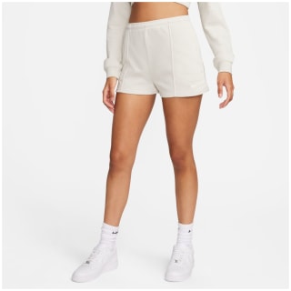 Nike Sportswear Chill Terry Slim High-Waisted French Terry 2" Damen Shorts