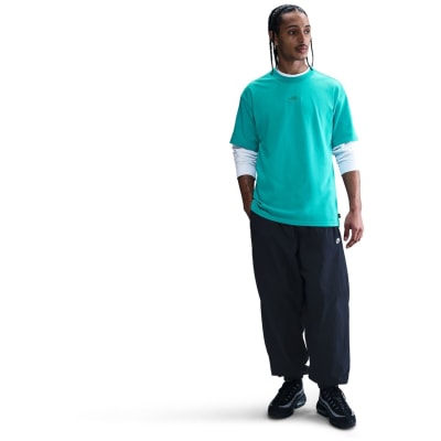 Nike Sportswear Premium Essentials Herren T-Shirt